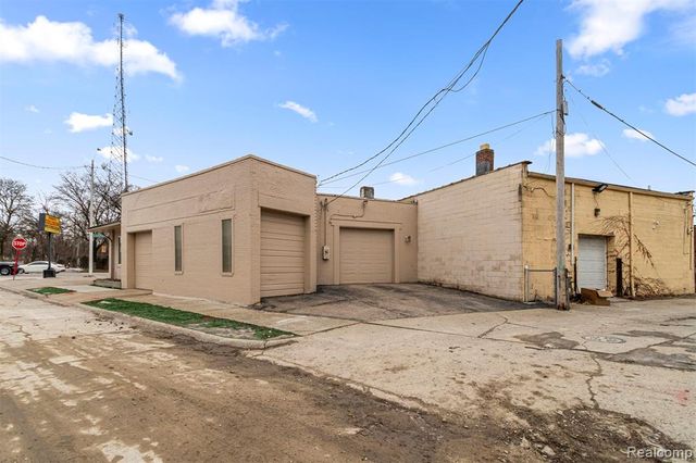 21151 Grand River Avenue, Detroit, MI 48219