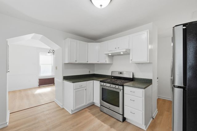 165 Fairmont Ave, Worcester, MA 01604