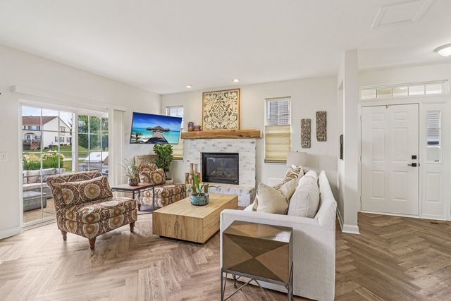 1195 Mark Court, Antioch, IL 60002