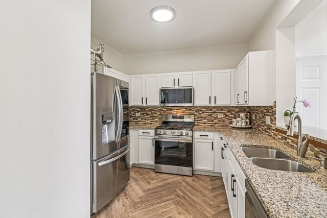 1195 Mark Court, Antioch, IL 60002