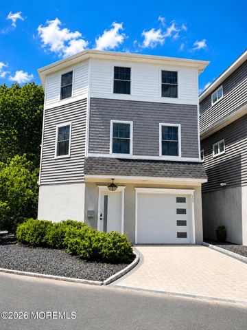 100 Main Street, Port Monmouth, NJ 07758