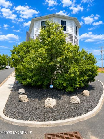 100 Main Street, Port Monmouth, NJ 07758