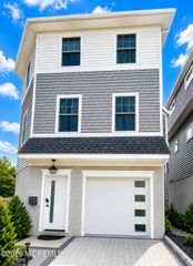 100 Main Street, Port Monmouth, NJ 07758