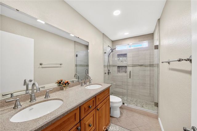14 Rainbow Ridge, Phillips Ranch, CA 91766