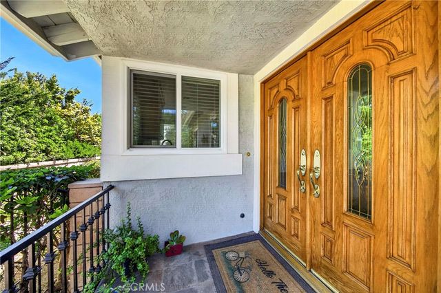14 Rainbow Ridge, Phillips Ranch, CA 91766