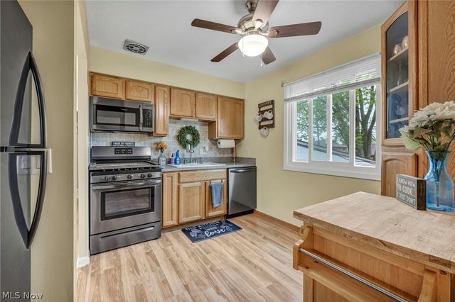 36729 Lakehurst Drive, Eastlake, OH 44095
