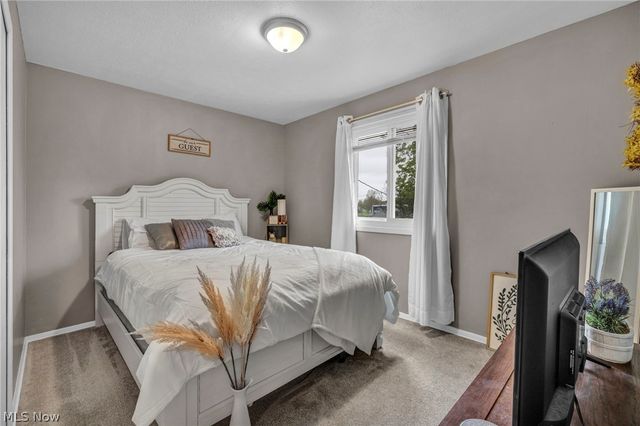 36729 Lakehurst Drive, Eastlake, OH 44095
