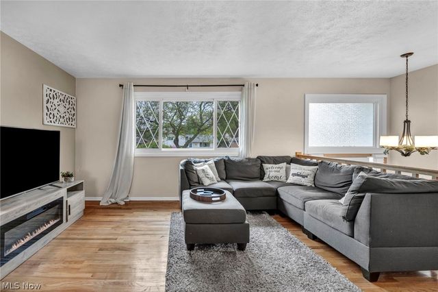 36729 Lakehurst Drive, Eastlake, OH 44095