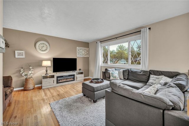 36729 Lakehurst Drive, Eastlake, OH 44095