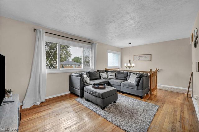 36729 Lakehurst Drive, Eastlake, OH 44095