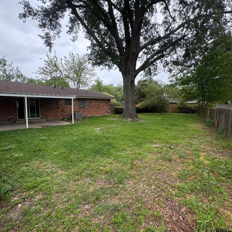 300 Merrell Drive, Sulphur Springs, TX 75482