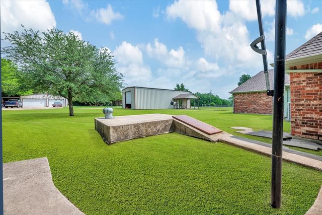 10592 Tree Lane, Princeton, TX 75407