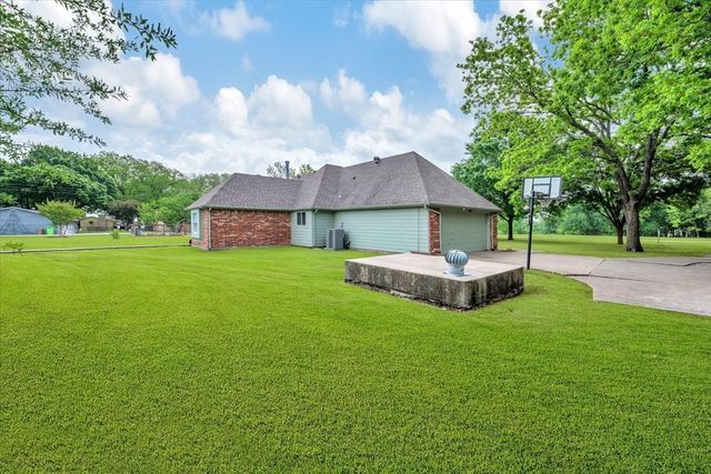 10592 Tree Lane, Princeton, TX 75407
