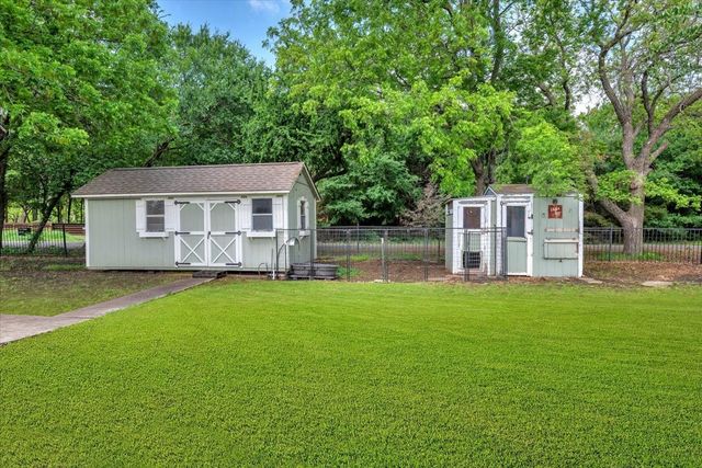 10592 Tree Lane, Princeton, TX 75407