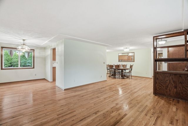 10907 E 24TH Ave, Spokane Valley, WA 99206