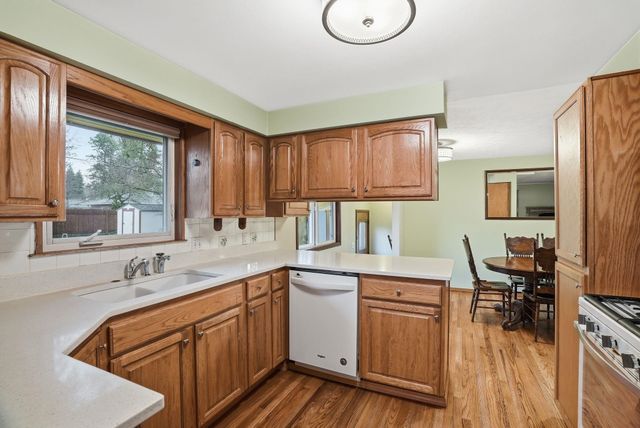 10907 E 24TH Ave, Spokane Valley, WA 99206