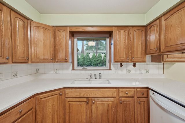 10907 E 24TH Ave, Spokane Valley, WA 99206