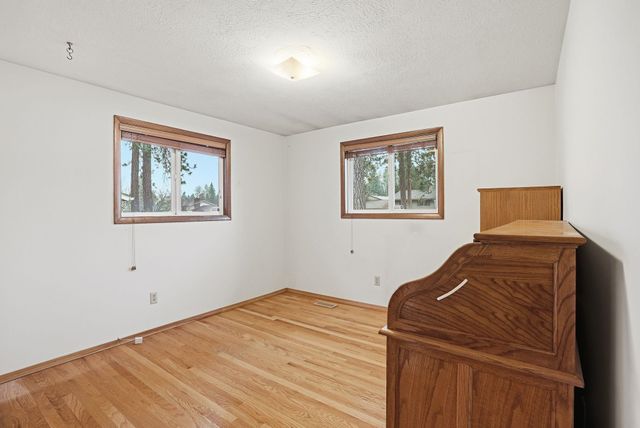 10907 E 24TH Ave, Spokane Valley, WA 99206