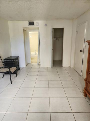 4851 NW 26th Ct 237, Lauderdale Lakes, FL 33313