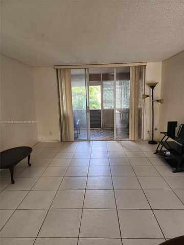4851 NW 26th Ct 237, Lauderdale Lakes, FL 33313