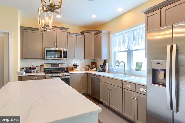 709 JEFFSU LN, Annville, PA 17003