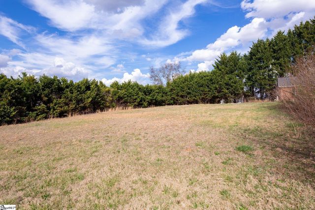 319 Waters Road, Taylors, SC 29687