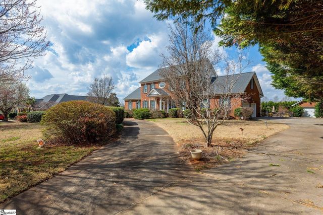 319 Waters Road, Taylors, SC 29687