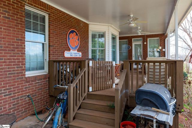 319 Waters Road, Taylors, SC 29687