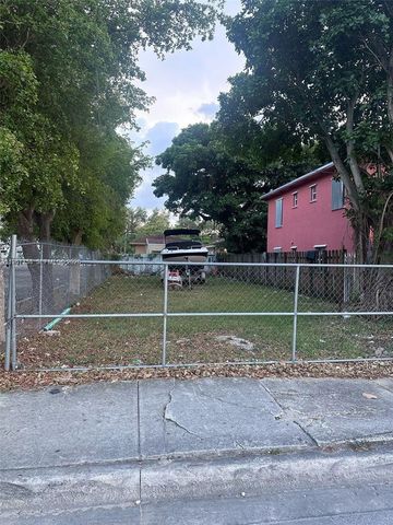 2754 NW 46th Street, Miami, FL 33142