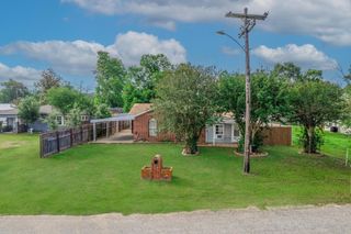 810 Roosevelt Street, Sealy, TX 77474