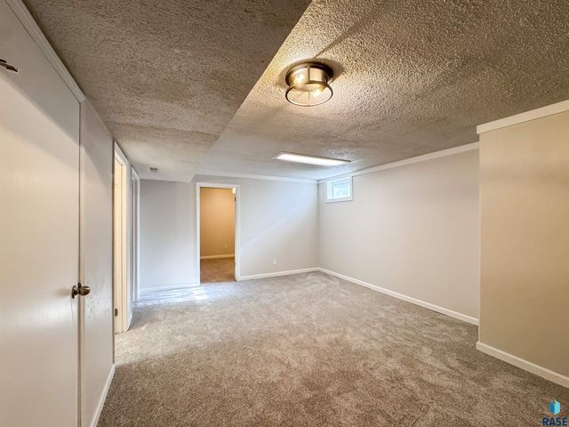 5408 W 52nd St Street, Sioux Falls, SD 57106