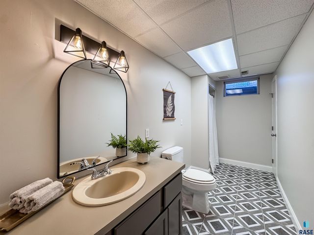 5408 W 52nd St Street, Sioux Falls, SD 57106