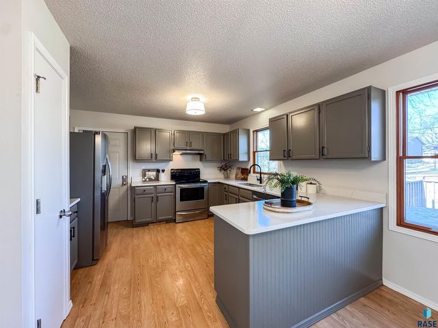 5408 W 52nd St Street, Sioux Falls, SD 57106