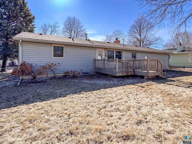 5408 W 52nd St Street, Sioux Falls, SD 57106