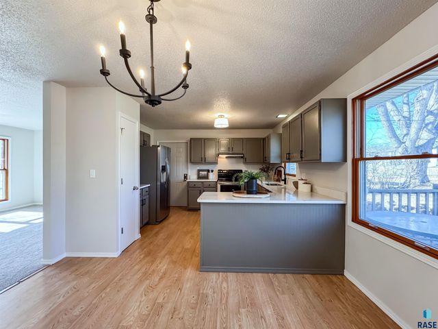 5408 W 52nd St Street, Sioux Falls, SD 57106