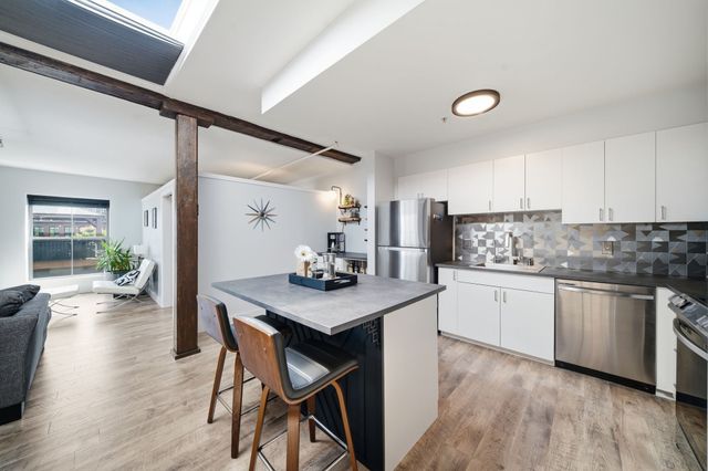 172 Middle St 501, Lowell, MA 01852
