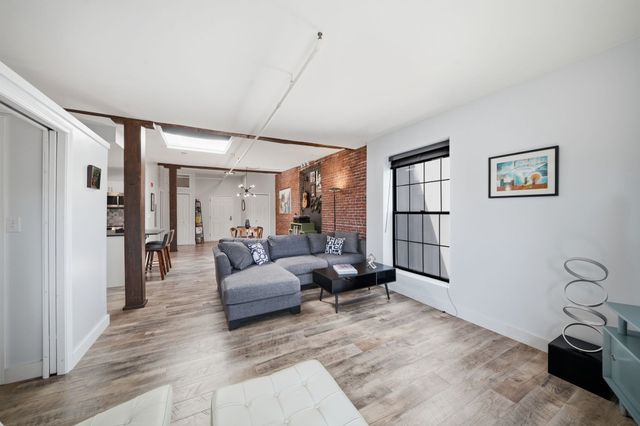 172 Middle St 501, Lowell, MA 01852