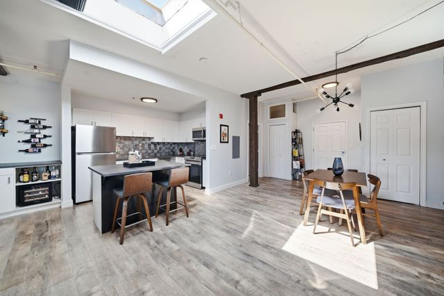 172 Middle St 501, Lowell, MA 01852