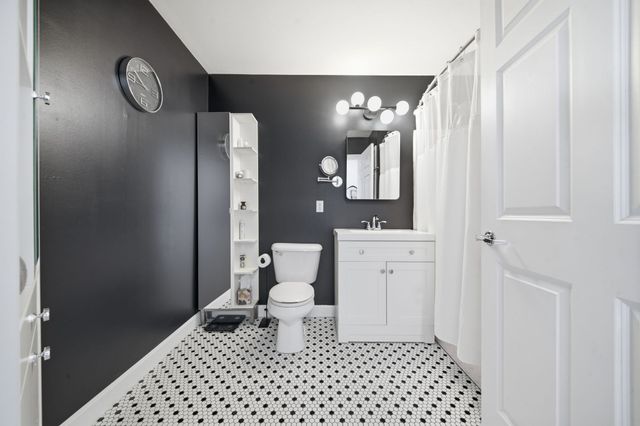 172 Middle St 501, Lowell, MA 01852