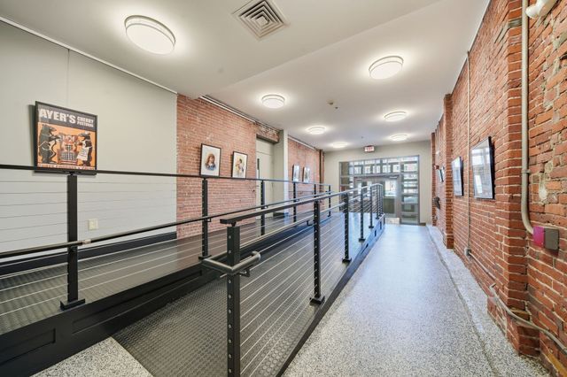 172 Middle St 501, Lowell, MA 01852