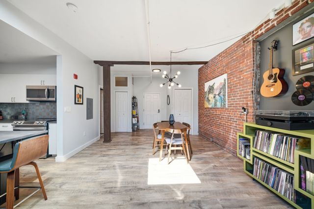 172 Middle St 501, Lowell, MA 01852