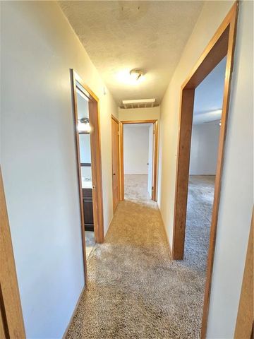 401 W 1st Street, Cherryvale, KS 67335