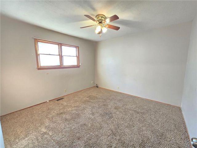 401 W 1st Street, Cherryvale, KS 67335