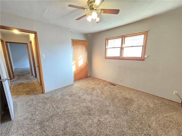 401 W 1st Street, Cherryvale, KS 67335
