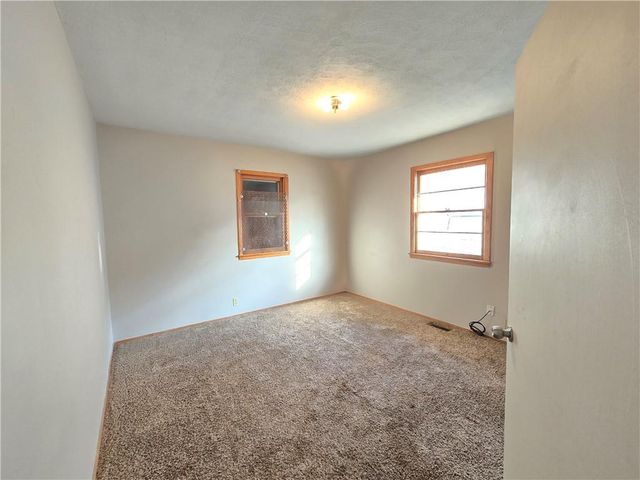 401 W 1st Street, Cherryvale, KS 67335
