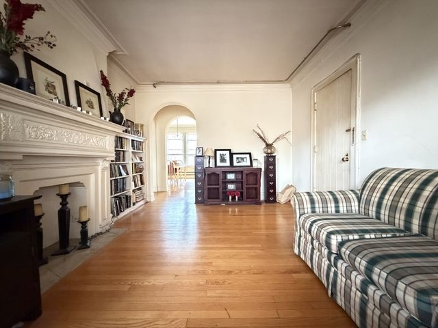 918 Green Bay Road 3E, Winnetka, IL 60093