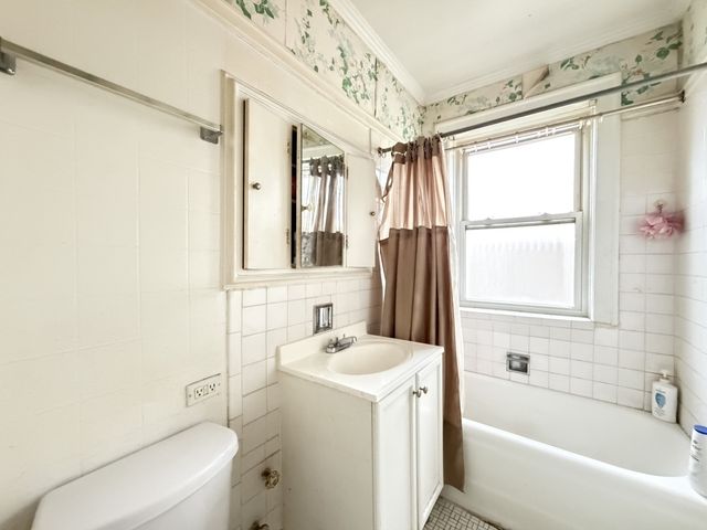 918 Green Bay Road 3E, Winnetka, IL 60093