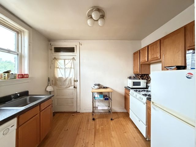 918 Green Bay Road 3E, Winnetka, IL 60093
