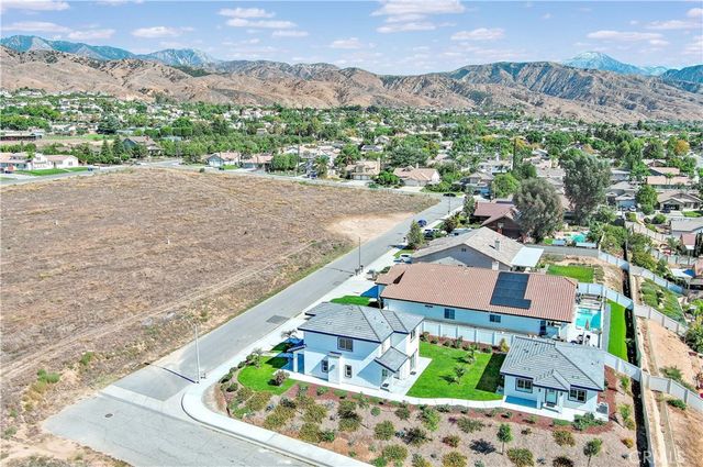 29329 Kemper Lane, Highland, CA 92346