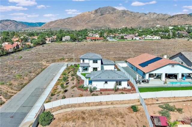 29329 Kemper Lane, Highland, CA 92346